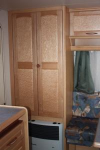 HOBBY 440 SFE трейлер, шкаф