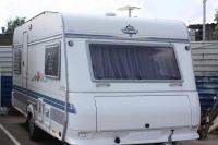 Hobby 495 автомобильный прицеп, внешний вид: перед и правая часть Hobby 495 автомобильный прицеп, внешний вид: перед и правая часть