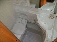 трейлер hobby 495 uf сантехника - рукомойник и унитаз