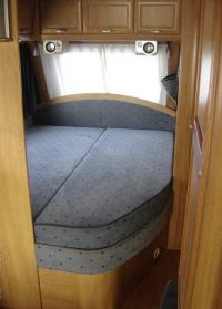 автодом hymer eriba 545 разложенная кровать автодом hymer eriba 545 разложенная кровать