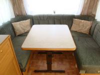 KNAUS 495 TK автоприцеп внутри - стол, диваны, подушки, окна KNAUS 495 TK автоприцеп внутри - стол, диваны, подушки, окна