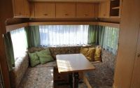 KNAUS 495 трейлер, ещё стол и диван