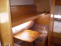 трейлер tabbert 630 ещё один стол в трейлере