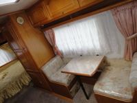 автокемпер tabbert-baronessa 650 стол и кресло-кровать